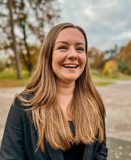 Laura van der Velden.JPG