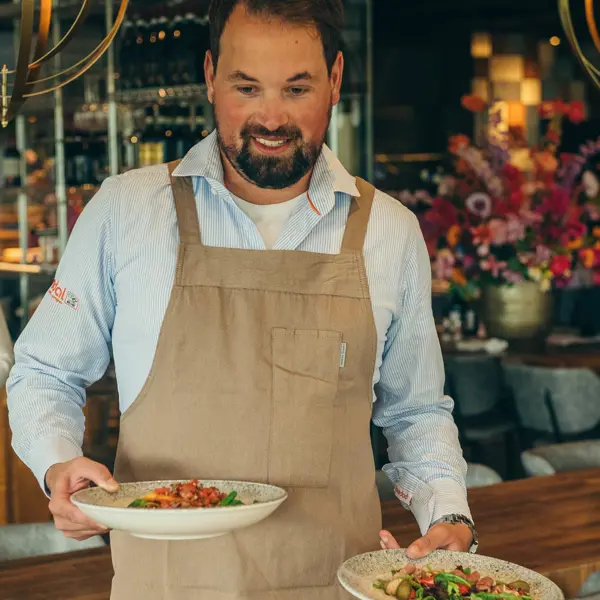 Arnoud Restaurant Olympic Club bediening